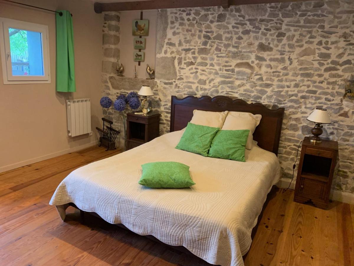 Bed and Breakfast L Entre Deux Champcey Exterior foto